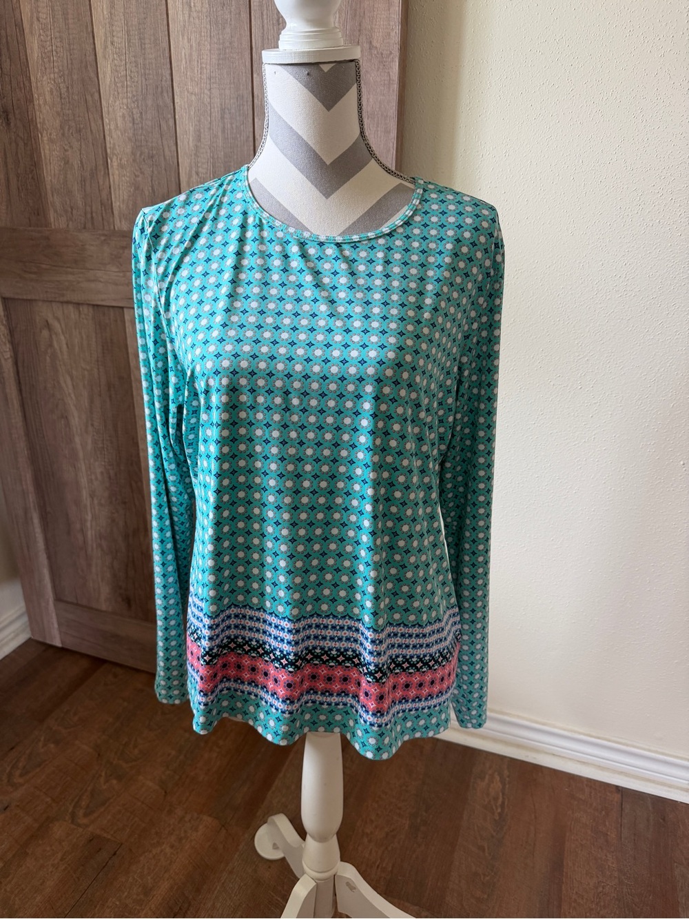 Lands’ End Large Petite rash guard long sleeve swim top teal blue turquoise pink